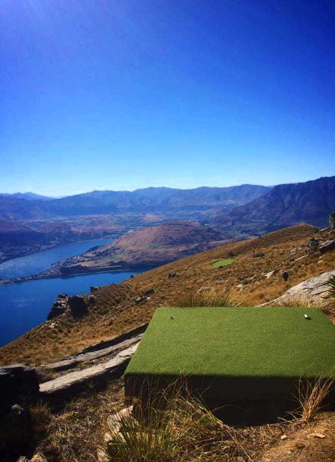 par-3-in-the-sky-helicopter-golf-queenstown-new-zealand-8