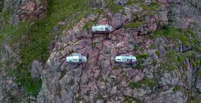 scary-see-through-suspended-pod-hotel-peru-sacred-valley-82